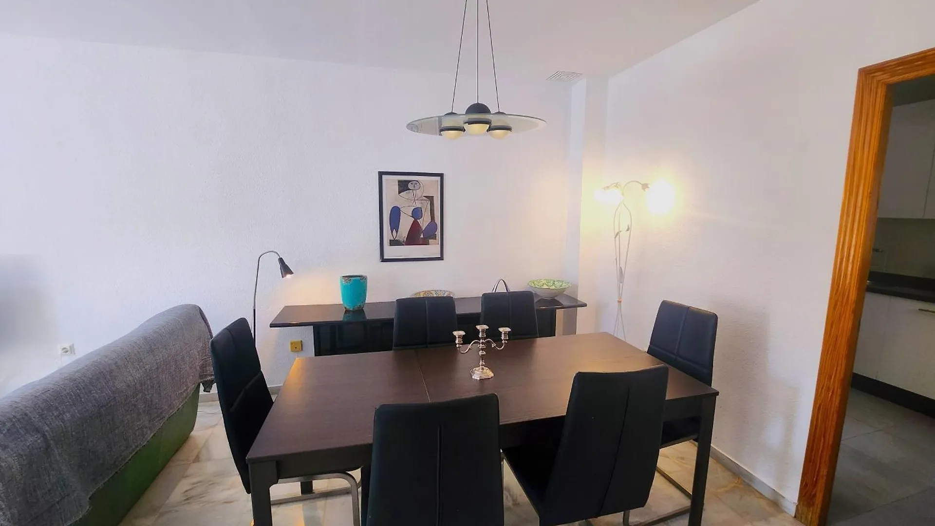 Villa Pinomar - Sleeps 8 - Burriana Beach Nerja
