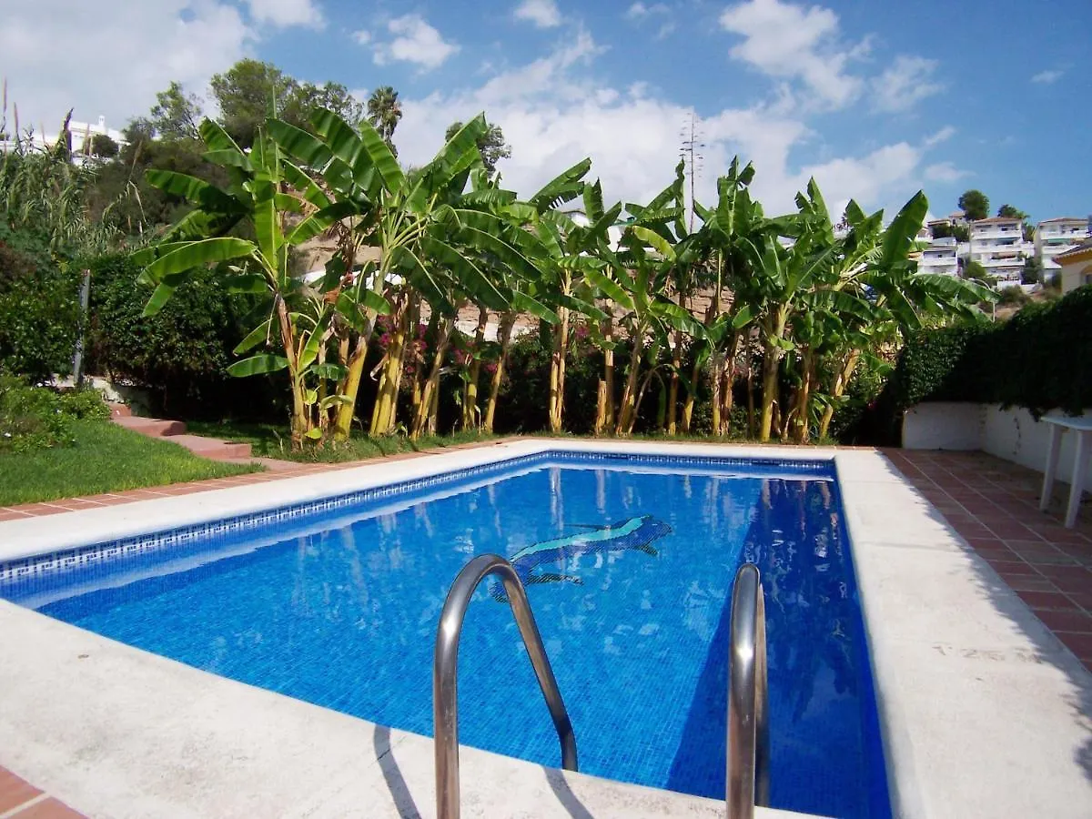 Villa Pinomar - Sleeps 8 - Burriana Beach Nerja